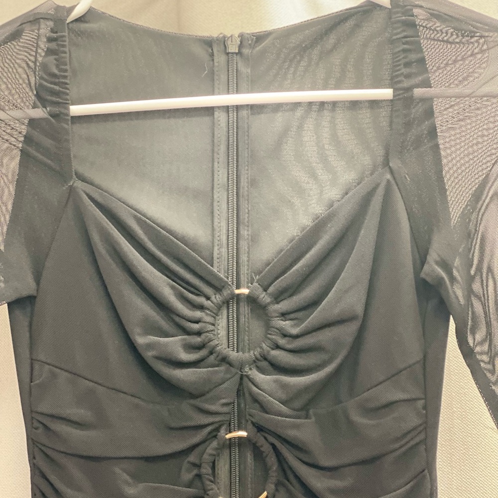 Elegant Black Mesh Sleeve Dress - Picture 2 of 3